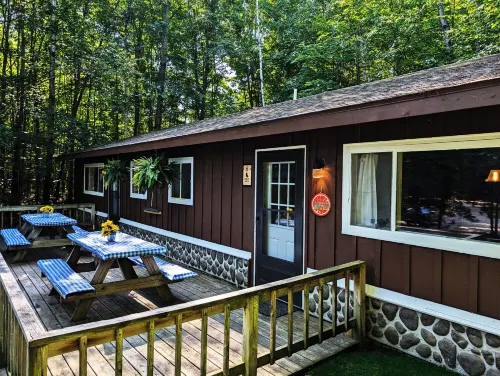 Amenities & Resort Access Included, Cabin 6