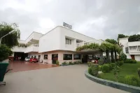 Grand Hotel Hotels in Agra