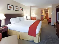Holiday Inn Express & Suites Freeport - Brunswick Area