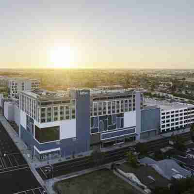 Hilton Buena Park Anaheim Hotel Exterior