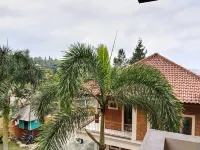 Villa Yustisia Curug 7 Cilember Hotel di Megamendung