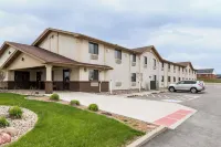 Super 8 by Wyndham Spirit Lake/Okoboji Hotels in Center Grove