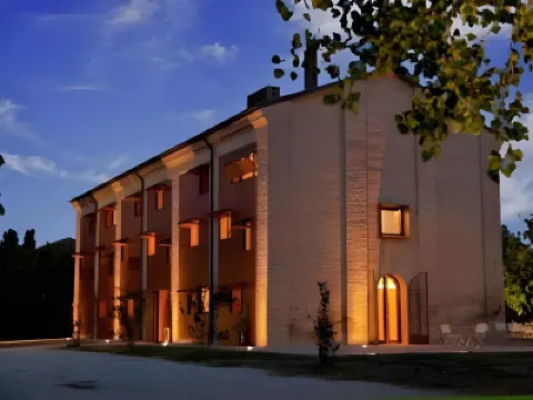 Principessa Pio Hotels near Castle Estense