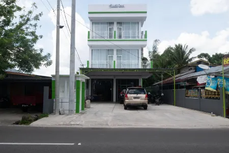 Audi Inn Hotel Отели в г. Tanjung Pendam