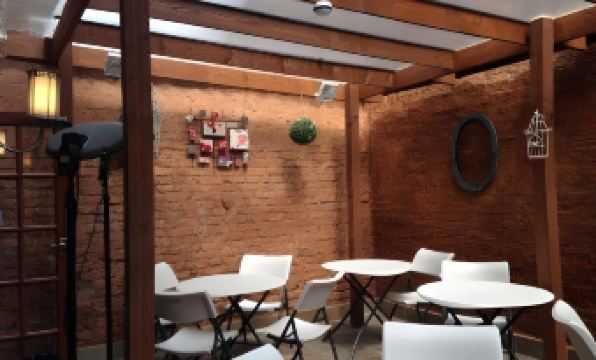 Glendale Hyde Park Hotel