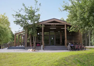 Park-Otel Na Tom Beregu Các khách sạn gần Museum of Belarusian Folk Art