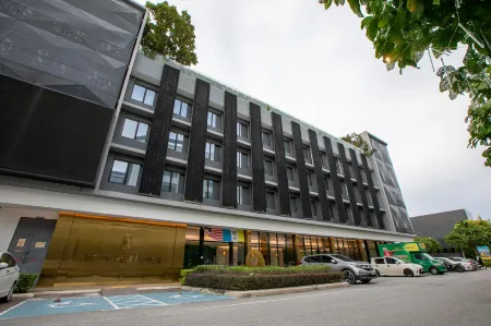 The Upper House Hotel