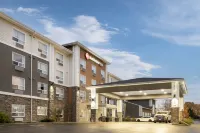 Best Western Plus Lacombe Inn  Suites - Pools