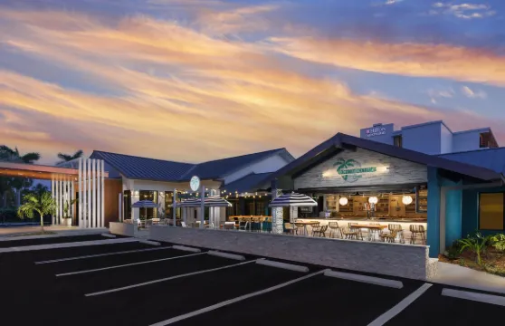 聖彼得海灘希爾頓花園酒店