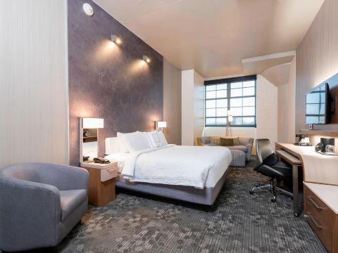 Courtyard Waterloo Cedar Falls