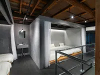 SEKAI HOTEL Deep Osaka Experience Hotels in Хіґаші-Осака