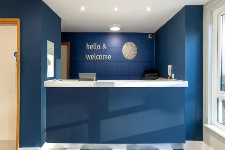 Travelodge Aberdeen Airport Отели в г. Ньюмакар