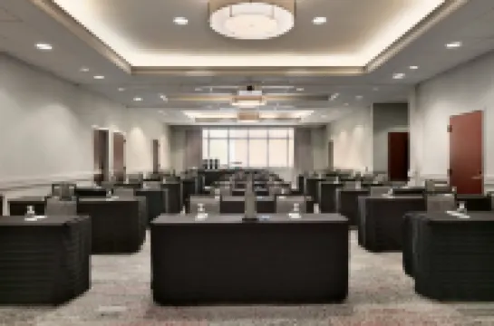 コートヤード・タイソンズ・マクリーン