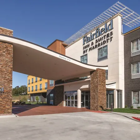 Fairfield Inn & Suites Kansas City Shawnee