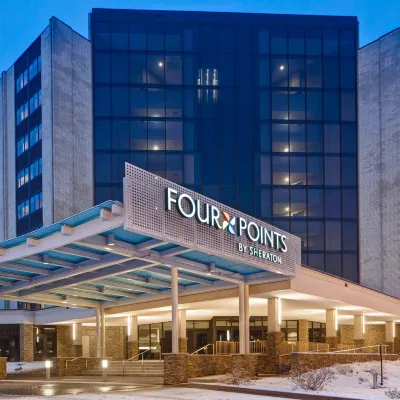 Four Points by Sheraton Peoria Hotels near Bradley University