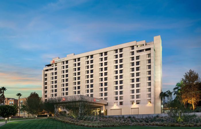 Marriott Riverside at the Convention Center
