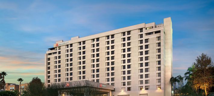Marriott Riverside at the Convention Center Отели в г. Риверсайд