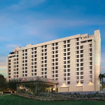 Marriott Riverside at the Convention Center