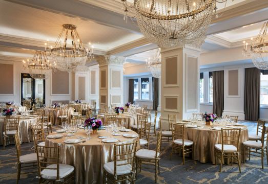 더 US 그랜트 다이닝 룸