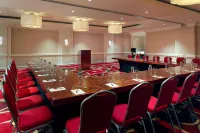 New Orleans Marriott Metairie at Lakeway - parking