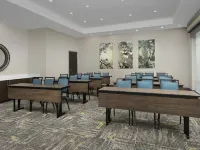 夏洛特機場普安特湖歡朋套房飯店 比利葛拉漢圖書館（Billy Graham Library）附近的飯店