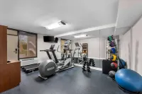 Days Inn by Wyndham Raleigh Midtown - Gym