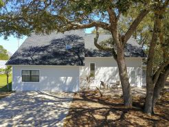 Bayside Cove Retreat: Your Coastal Escape