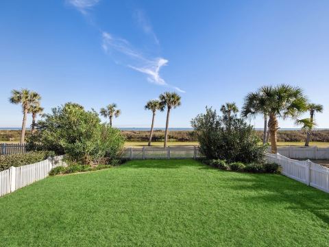 Beachtown Galveston - Luxury Beachfront Home w/ Private Pool, Elevator, Yard!