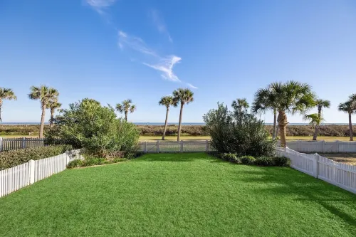 Beachtown Galveston - Luxury Beachfront Home w/ Private Pool, Elevator, Yard!