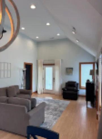 Cozy 3 Bedroom-2 Bath-Close to Beach and Shops-