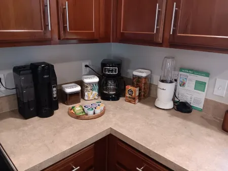 Paradise Village home in perfect golfing and recreation center location. Отели в г. Те-Виллиджис