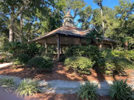 Spacious 2-Bedroom Condo in St. James Plantation