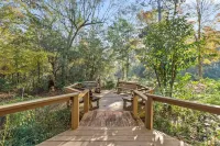 Breathtaking, Wooded River Retreat " Isle Of View"