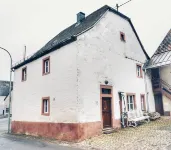 Artfully furnished vacation home with wellness area Hotels in Steffeln