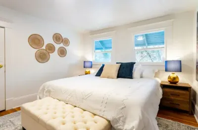 Historic Olympia Home in the heart of Olympia. Close to everything. Hotel in zona Washington State Capitol Building