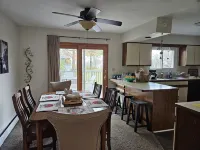 Relaxing Lakeside Getaway