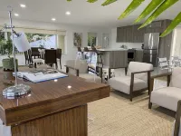 Waterfront condo overlooking Palm Beach