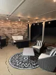 Cozy Home 1 Mile From Food/Shopping, Close to Kaw and Ponca Lake