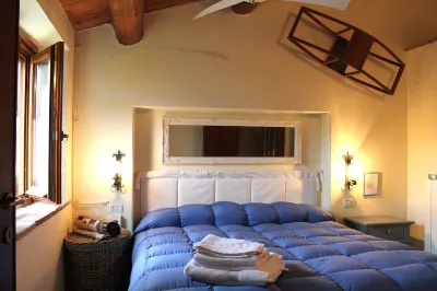 In Farmhouse romantic apartment for 2 people. Panoramic view!