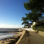 BEACH 50M, NEAR PORNIC, FAMILY HOUSE FROM 6 TO 12 PEOPLE