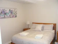 Quiet modern family friendly South Toowoomba unit