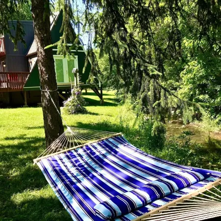 Relaxing, Cozy & Secluded One Loft Bedroom A-Frame w/ Private Summer Pool