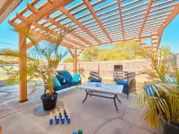 BBQ Games, King Beds, Private Yard Hotels in Seminole