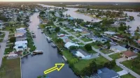 River Ranch luxury waterfront home w/ pool & dock : boater, family, pet paradise - Homestays