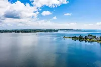 Cheery Waterfront Cottage w/Boat Dock