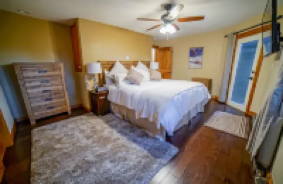 Do You Like New? Breckenridge Peak 7 - Hot Tub - Sleeps 10