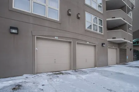 Amazing Mountain and Lake Views from this Unique Penthouse Condo Отели в г. Фриско