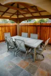 Spacious home 7 minutes away from the beach!