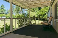 Private Beach Access on private trail offers Seclusion, comfort and intimacy. - Beach