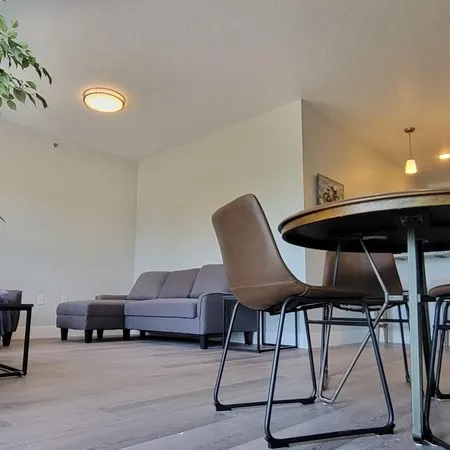 Newly Built Lakefront Condo
